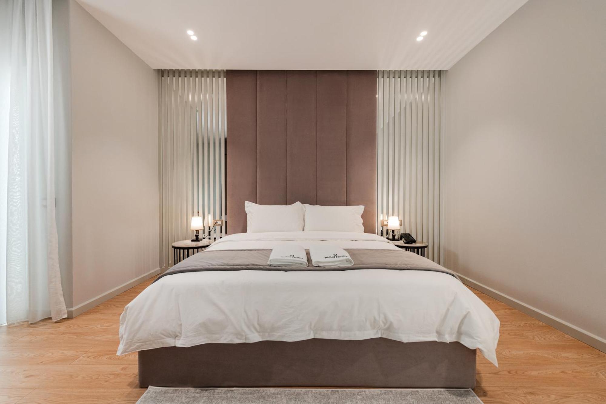 Troci Hotel Kamez Екстериор снимка