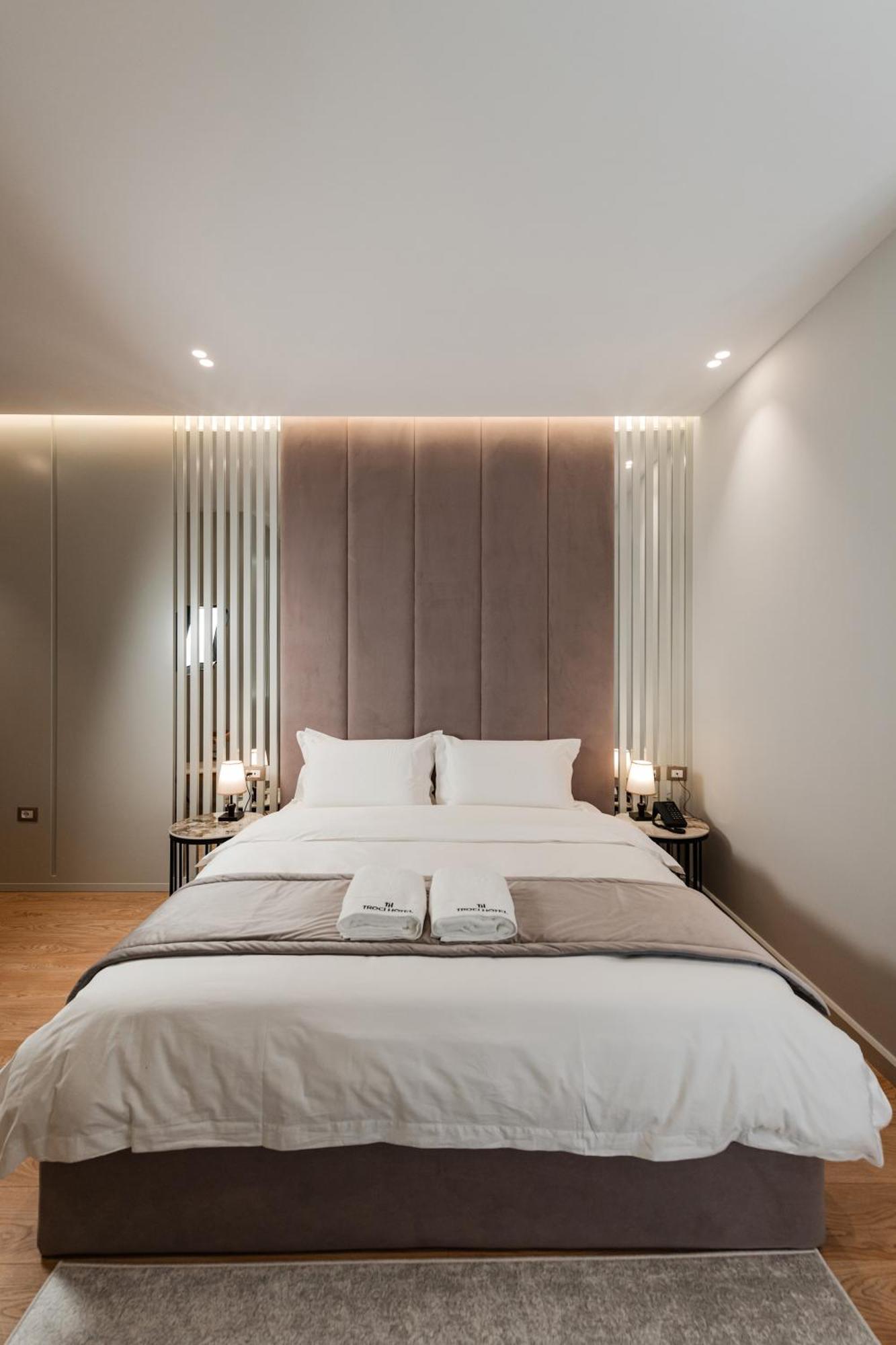 Troci Hotel Kamez Екстериор снимка