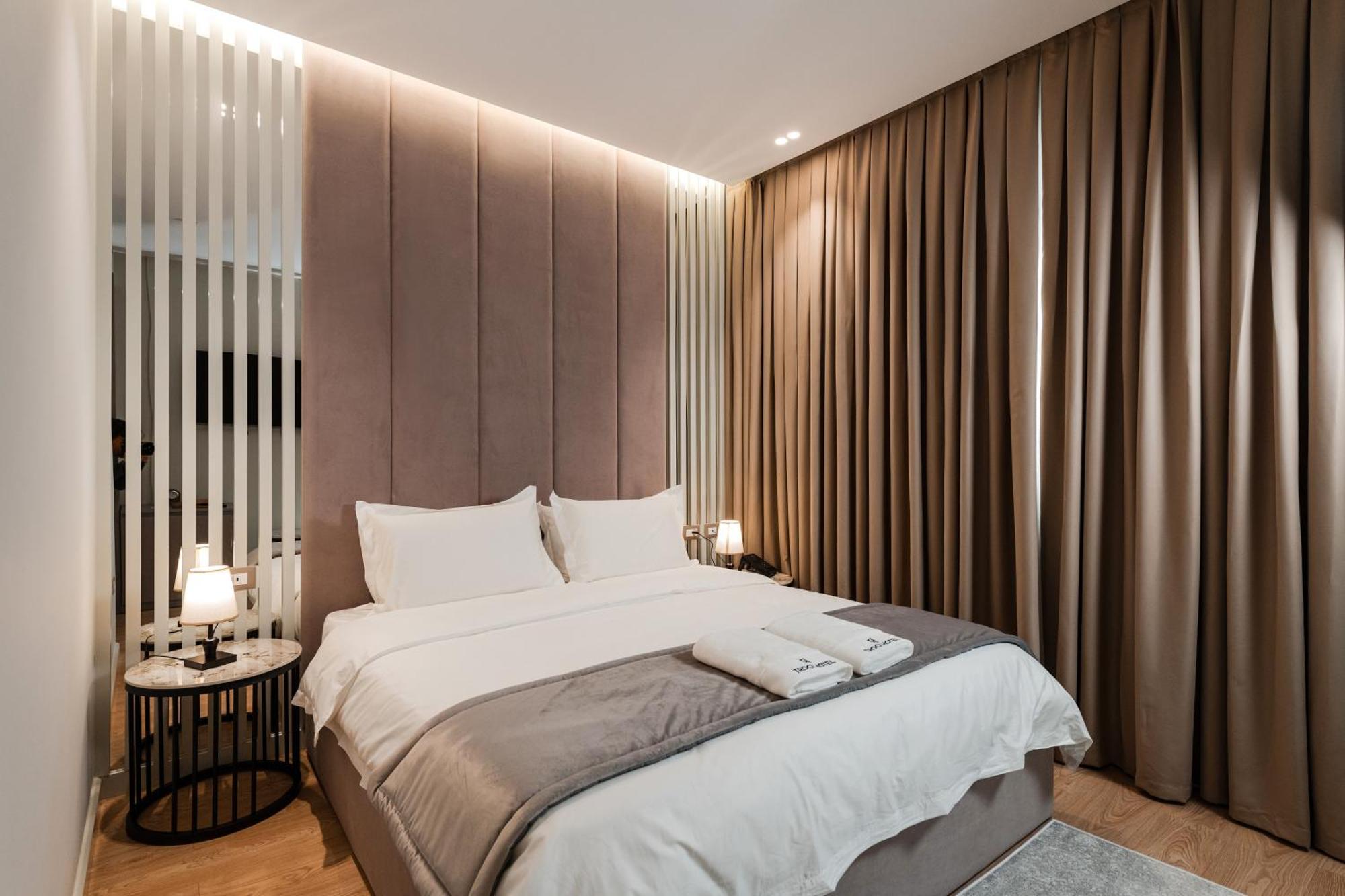 Troci Hotel Kamez Екстериор снимка